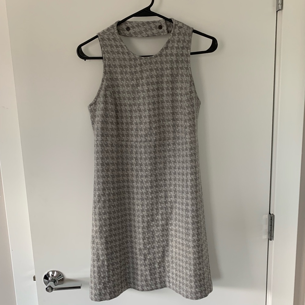 silver/gray houndstooth silk dress